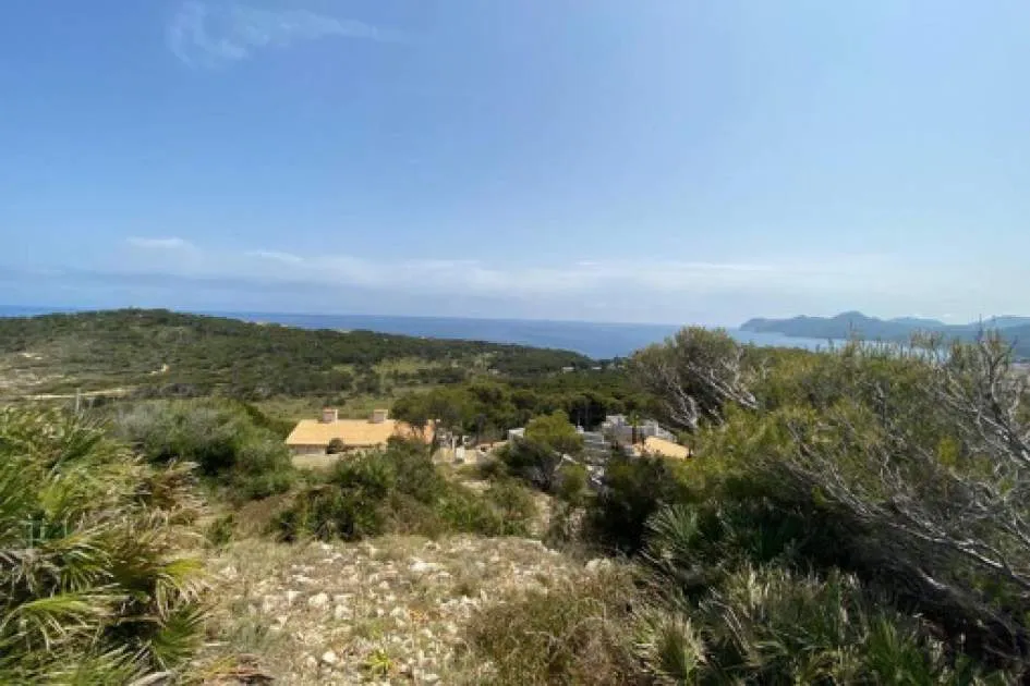 Urban building plot with sea views in Cala Ratjada, ideal for the construction of your dream home