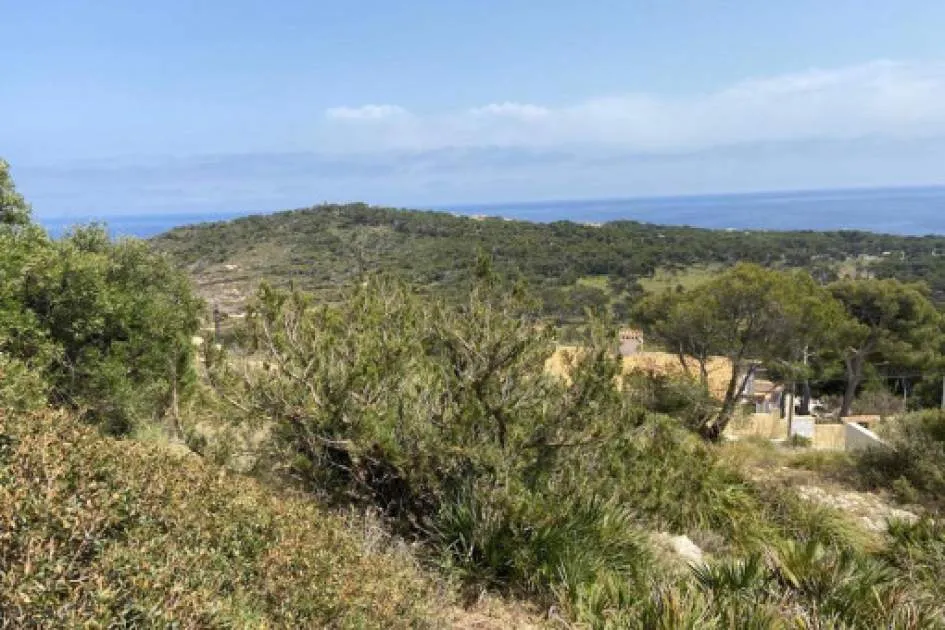 Urban building plot with sea views in Cala Ratjada, ideal for the construction of your dream home