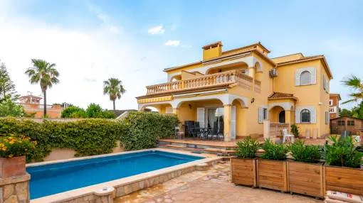 Beautiful semi-detached house with pool in Bahia Azul Beautiful semi-detached house with pool in Bahia Azul