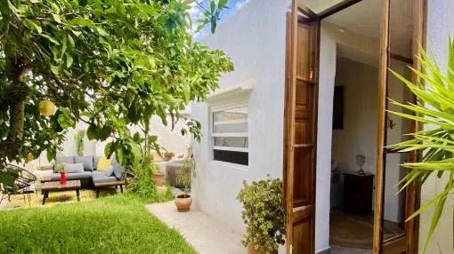 Charming, impressive town-house with touristic rental licence and enchanting garden in the heart of Felanitx