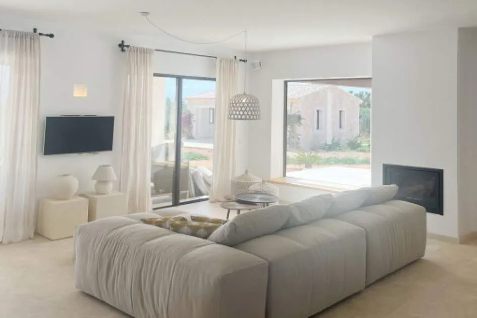 Unique elegance surrounded by Mallorca's beauty - your luxurious hideaway near Santanyi