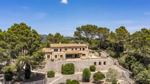 Exceptional, newly-built finca with incomparable panoramic views in Puigpunyent