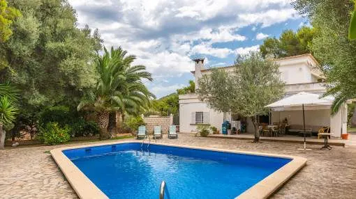 Quietly-situated villa with pool and great potential in Nova Santa Ponsa