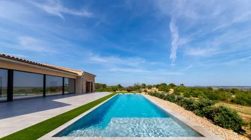 Newly-built finca in central Mallorca with wonderful sweeping views
