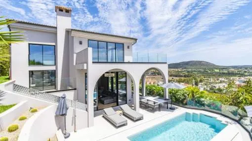 Very impressive designer-villa with breathtaking sea views in Santa Ponsa