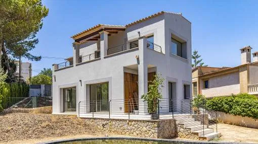Exclusive, newly-built villa quietly-located very close to the marina of Port Adriano