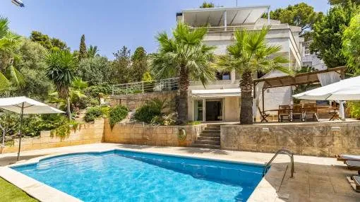 Family villa with large pool and sea views in Costa d'en Blanes