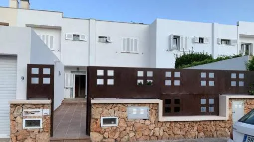 Beautiful town-house near to the beach in Son Veri Nou Beautiful town-house near to the beach in Son Veri Nou