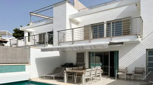 Wonderful, quietly-situated detached house with pool and sea views near Cala Ratjada Wonderful, quietly-situated detached house with pool and sea views near Cala Ratjada