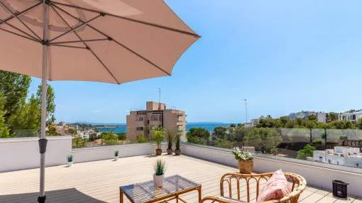 Renovated penthouse-apartment with large terrace and spectacular sea views in San Augustin