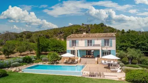 Fantastic finca property with heated pool and stunning sea views in the hills of Es Carritxó Fantastic finca property with heated pool and stunning sea views in the hills of Es Carritxó