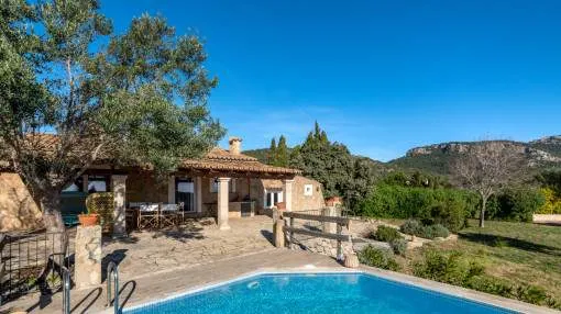 Finca with panoramic views and vacation rental license in Esporles