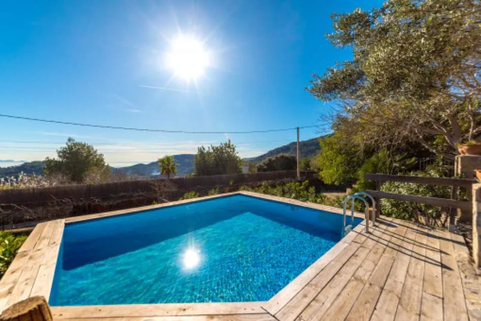 Finca with panoramic views and vacation rental license in Esporles