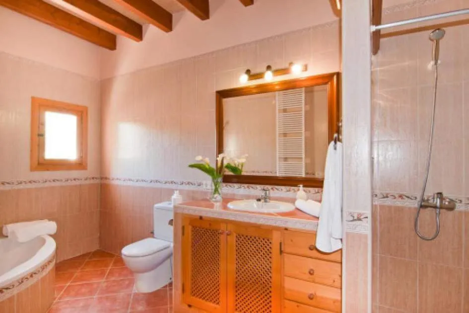 Exclusive finca with sea view available for temporary rental in Santanyí