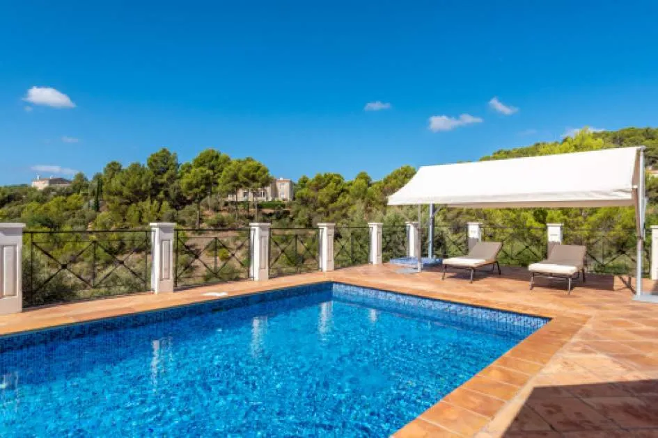 Dream-villa with pool in a prime location in Calvia