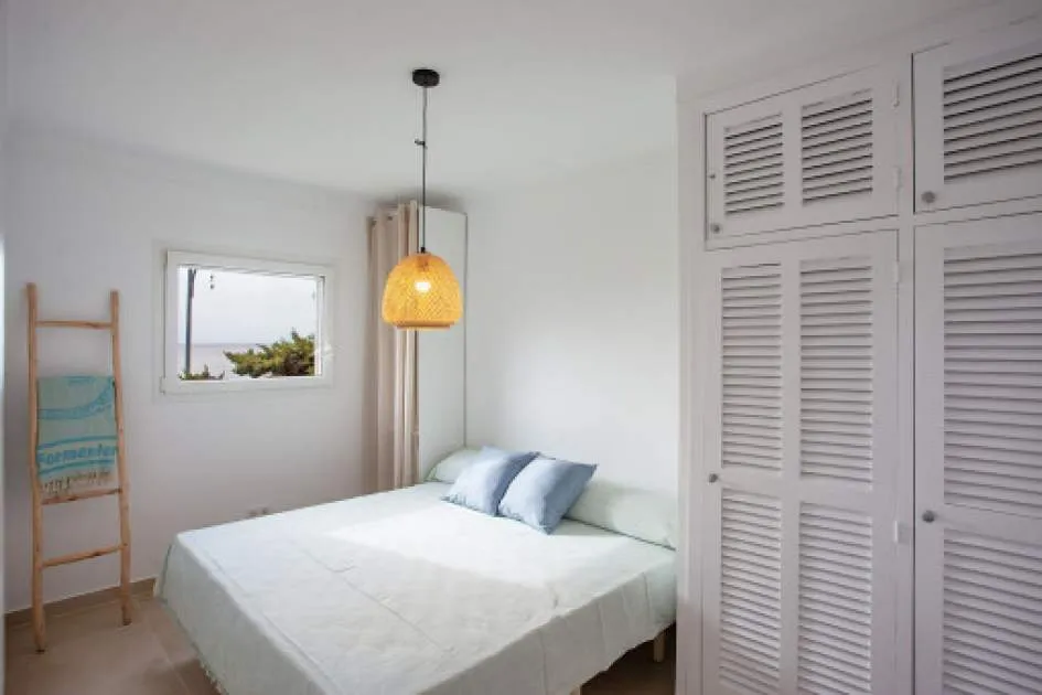 Elegant apartment with sea view in Colonia St Jordi