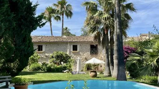 Mallorcan finca with well-maintained garden, pool and holiday rental license in Es Capdella Mallorcan finca with well-maintained garden, pool and holiday rental license in Es Capdella