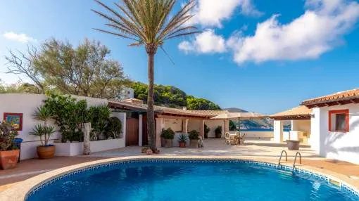 Mediterranean-style villa with guest apartment and sea views in a wonderful location in Cala Ratjada Mediterranean-style villa with guest apartment and sea views in a wonderful location in Cala Ratjada