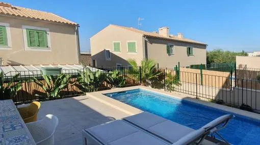 Beautiful semi-detached house in Sa Cabaneta with 4 large bedrooms, pool and sea views, available from 11/2023 - 04/2024 Beautiful semi-detached house in Sa Cabaneta with 4 large bedrooms, pool and sea views, available from 11/2023 - 04/2024