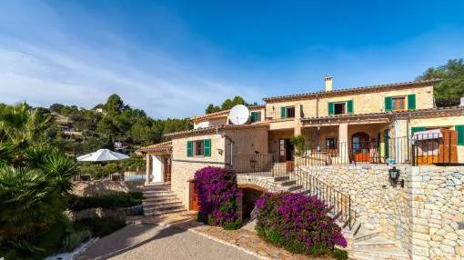 High-quality, completely renovated Mallorcan finca with breathtaking panoramic sea views in Galilea