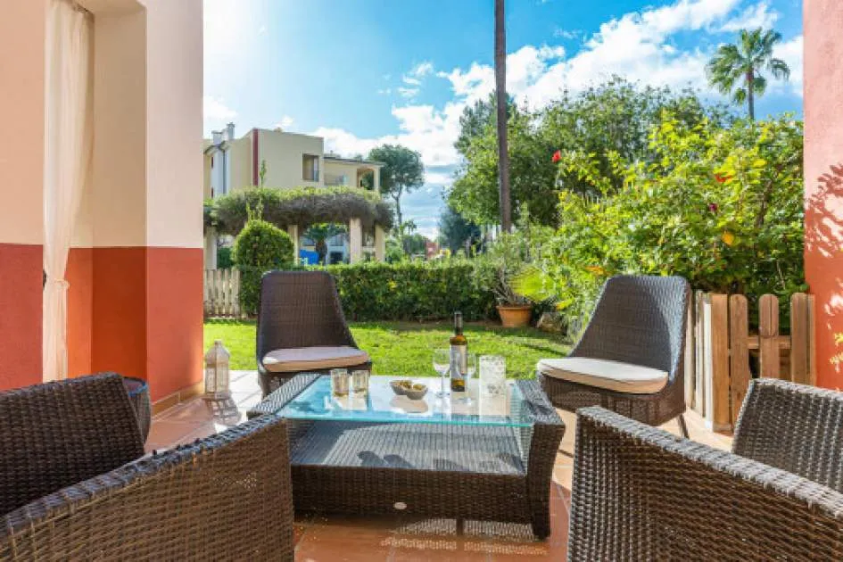 Bright garden-apartment directly on the Santa Ponsa golf course