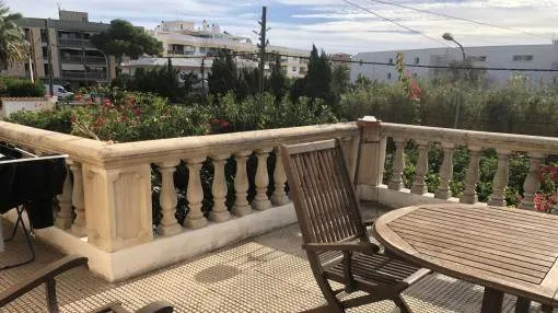 Authentic 4-bedroom apartment in a good location in Cala Ratjada to rent for a maximum of 10 months a year Authentic 4-bedroom apartment in a good location in Cala Ratjada to rent for a maximum of 10 months a year