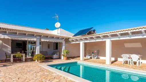 Sophisticated and independent living experience: Perfect finca near Can Picafort with a wonderful garden Sophisticated and independent living experience: Perfect finca near Can Picafort with a wonderful garden