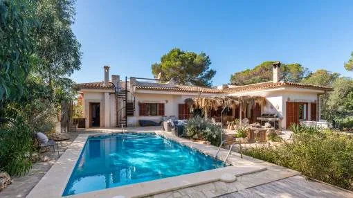 Enchanting villa with pool and charming garden in prime location near Mondragó Natural Park