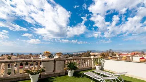 Penthouse with private roof terrace and fantastic sea views close to the Palma beaches