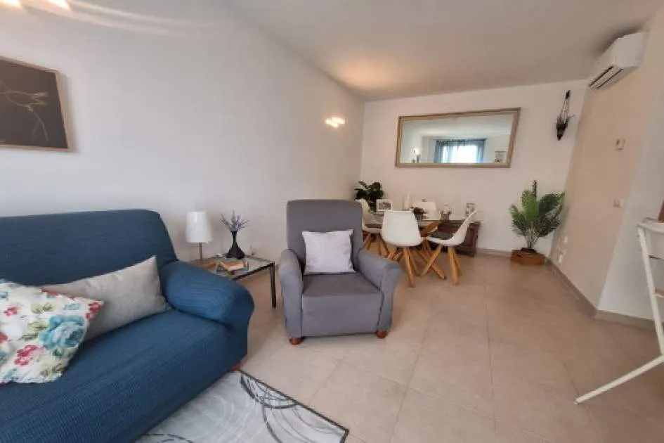 Bright apartment in La Vileta for temporary rental for a maximum of 6 months