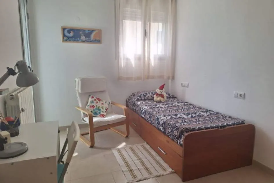 Bright apartment in La Vileta for temporary rental for a maximum of 6 months