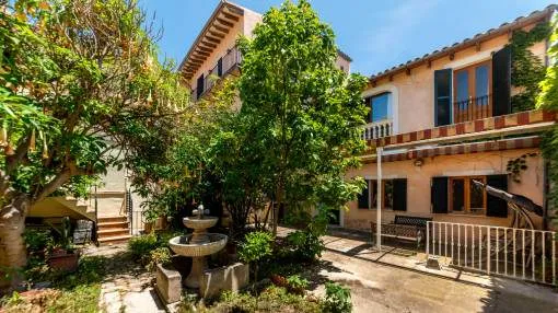 Unique Townhouse with Garden and Garage in Binissalem