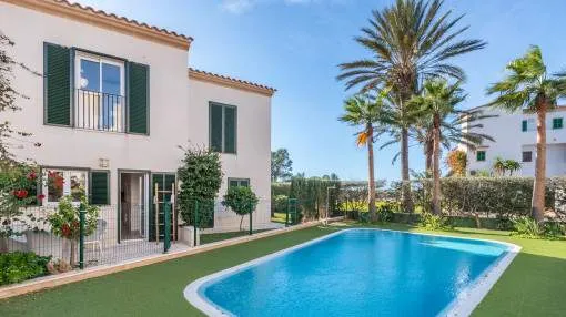 Enchanting maisonette-apartment with sea-views in Cala Santanyi