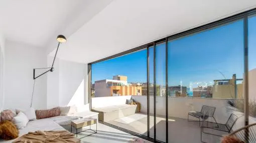 Renovated penthouse studio with two sun terraces and sea views, in El Terreno Renovated penthouse studio with two sun terraces and sea views, in El Terreno