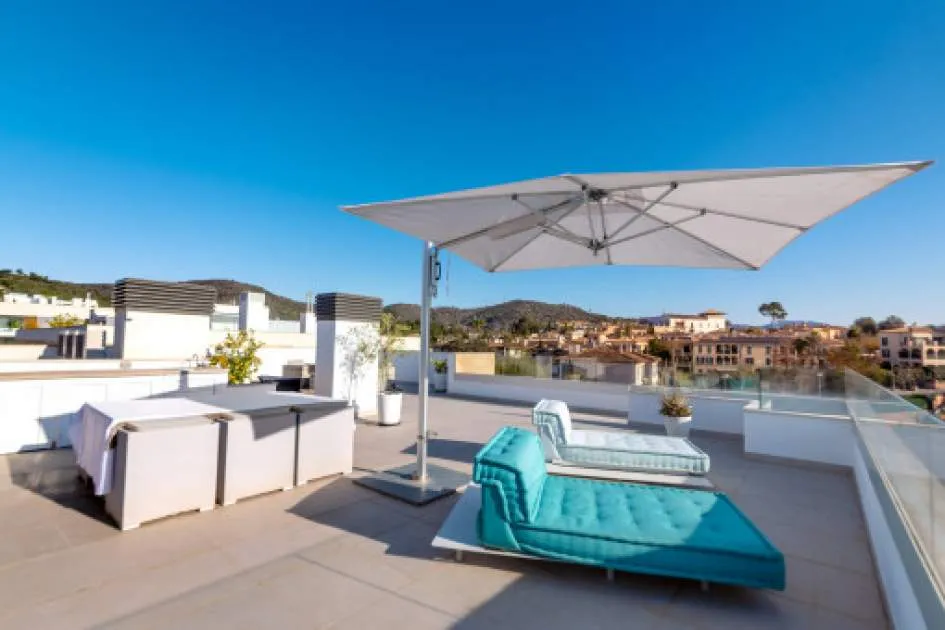 Impressive penthouse with large rooftop terrace near Son Vida Impressive penthouse with large rooftop terrace near Son Vida