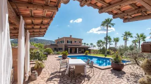 Fantastic finca with pool and beautiful gardens in Llucmajor