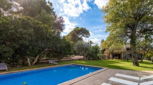 Exclusive finca estate for seasonal rental with two houses, two pools and sea views near Cala Agulla