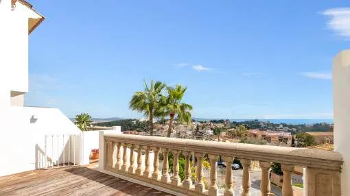 Quiet terraced house with garage, pool and beautiful sea views in Génova