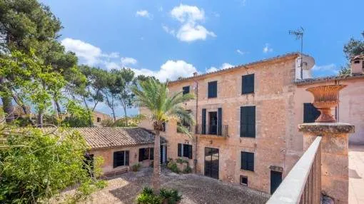 Spacious, bright, 19th century manor house in Marratxi Spacious, bright, 19th century manor house in Marratxi