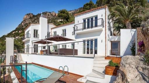 Wonderful villa, a highlight in the bay of Cala Llamp/Puerto Andratx Wonderful villa, a highlight in the bay of Cala Llamp/Puerto Andratx