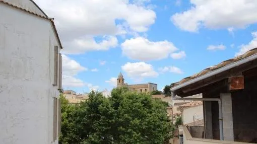 Village house requiring renovation, centrally-situated in Maria de la Salut Village house requiring renovation, centrally-situated in Maria de la Salut