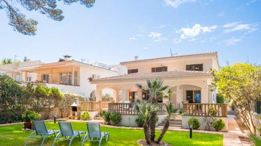 Villa on the 1st sea line with direct beach access at the pinewoods in Alcudia Villa on the 1st sea line with direct beach access at the pinewoods in Alcudia