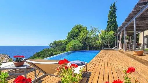 Spectacular villa in first sea line with fantastic sea views in Cala Pi Spectacular villa in first sea line with fantastic sea views in Cala Pi