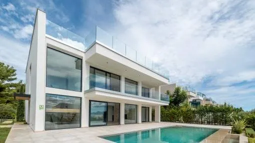 Luxurious villa on the highest point of the popular residential area and golf course of Alcanada Luxurious villa on the highest point of the popular residential area and golf course of Alcanada