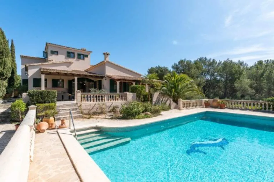 Wonderful country house in a villa-area in the bay of Cala Murada very close to the beach