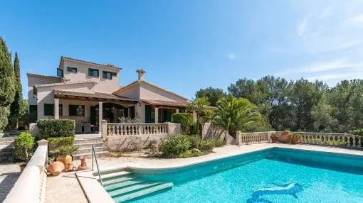 Wonderful country house in a villa-area in the bay of Cala Murada very close to the beach