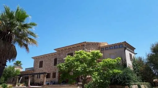 Rustic natural-stone finca with pool in Son Negre