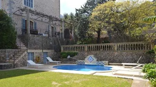 Fantastic manor house with garden and pool in Soller
