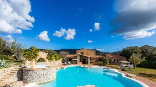 Exclusive finca in Arta with touristic rental licence surrounded by a wonderful garden