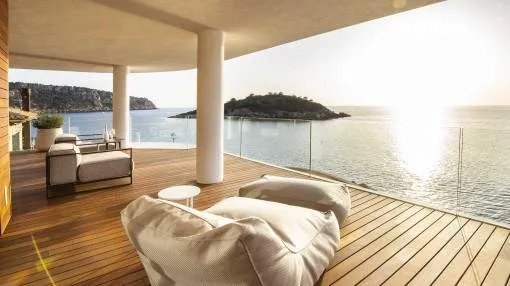 Exceptional villa on the first sea line in Sant Elm Exceptional villa on the first sea line in Sant Elm